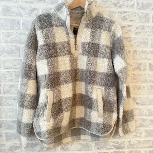 Abercrombie & Fitch Cream and Gray Checkered Fleece - Picture 6 of 11